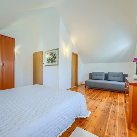 Villa Bonaca Perfect Location For A Holiday With Friends Or Family, Heated Pool Sumartin Eksteriør billede